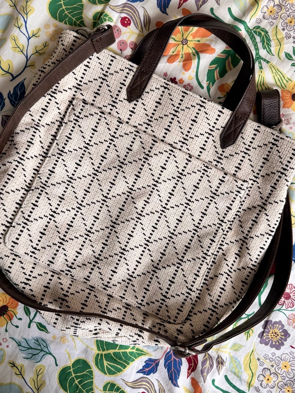 thirty-one Cream and Black Woven Crossbody Tote with Brown Handles